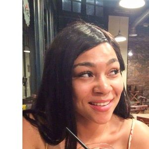 Meet your Posher, Nicole